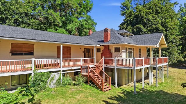 2828 W Thorpe Rd, Spokane, WA 99224