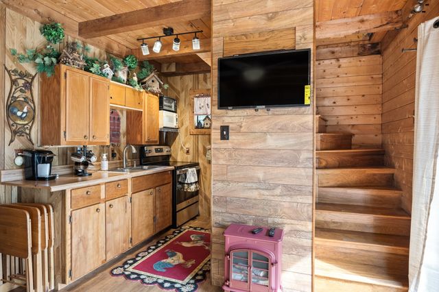 2547 Forest Park Drive, Granbury, TX 76048