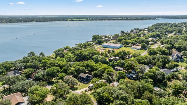2547 Forest Park Drive, Granbury, TX 76048