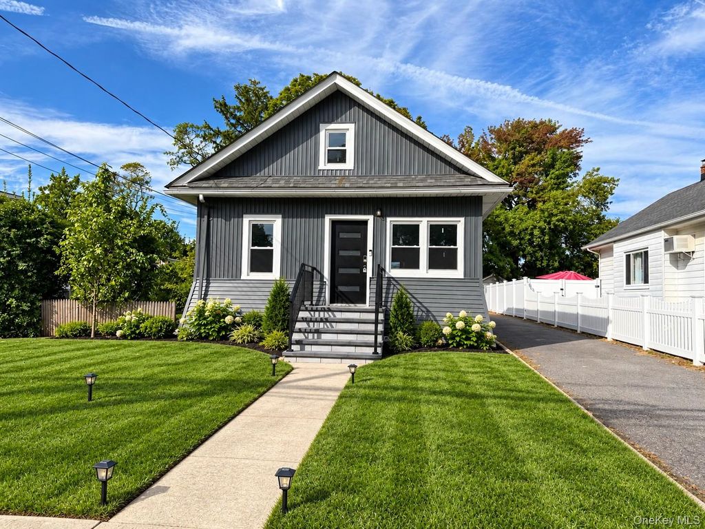 18 Frankel Avenue, Freeport, NY 11520