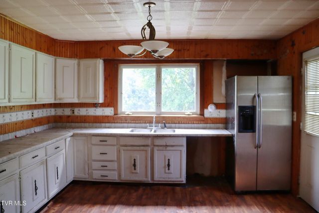 3849 Nealy Ridge, Clinchco, VA 24226