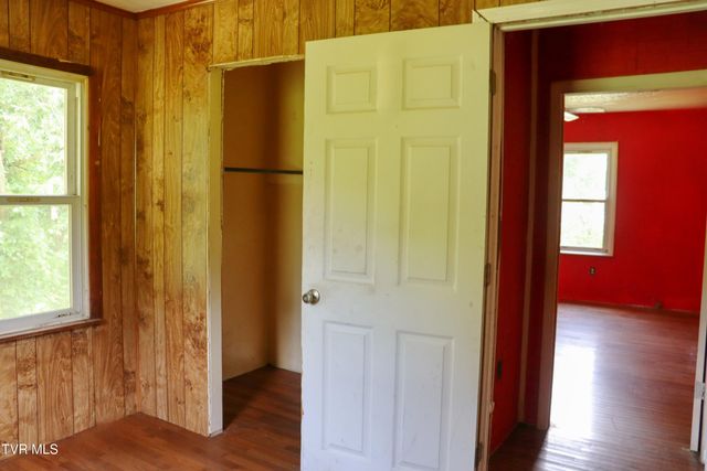 3849 Nealy Ridge, Clinchco, VA 24226