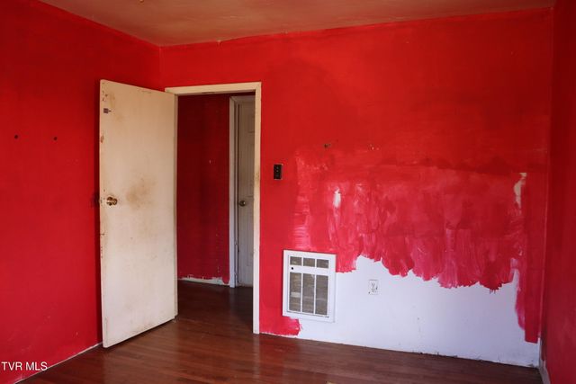 3849 Nealy Ridge, Clinchco, VA 24226