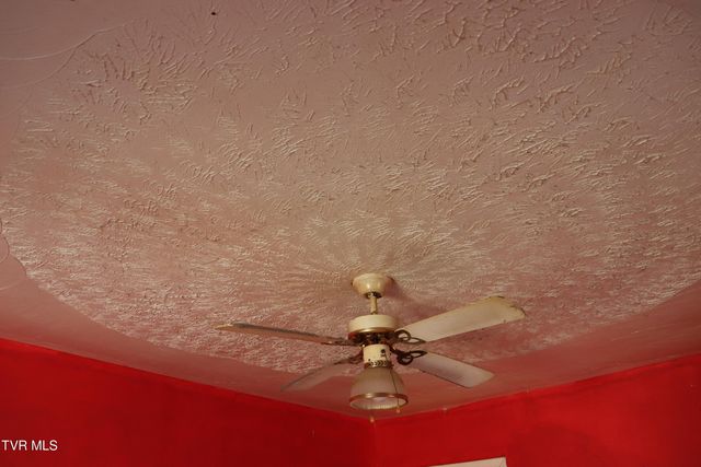 3849 Nealy Ridge, Clinchco, VA 24226