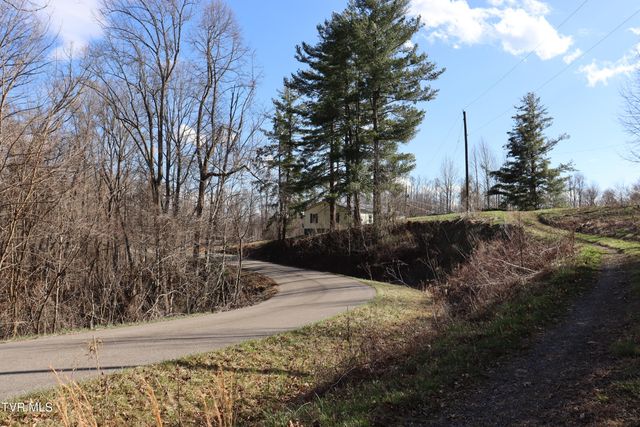 3849 Nealy Ridge, Clinchco, VA 24226