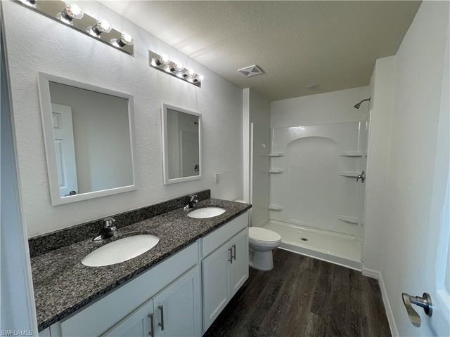 131 Carousel AVE, Labelle, FL 33935