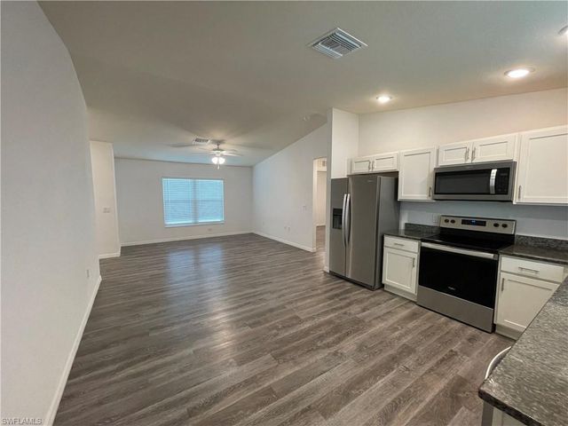 131 Carousel AVE, Labelle, FL 33935