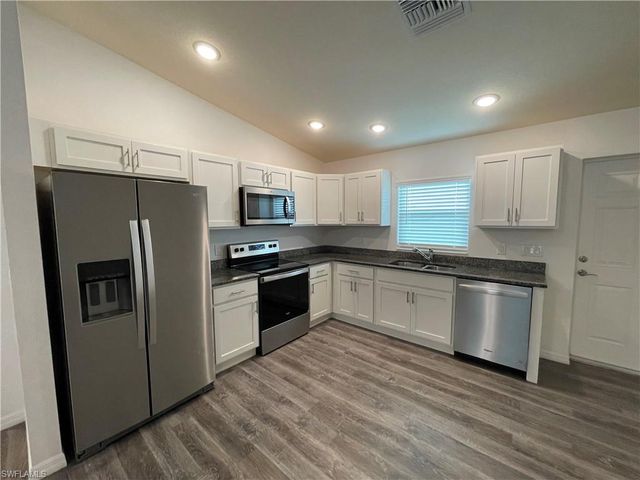 131 Carousel AVE, Labelle, FL 33935