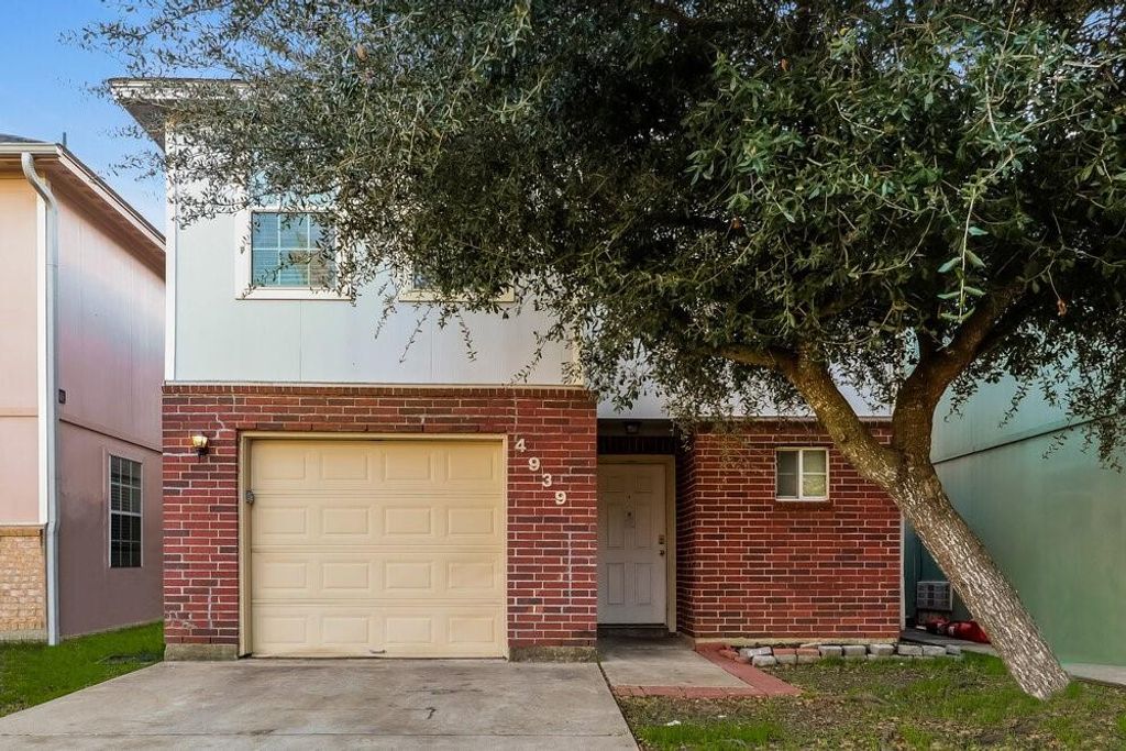 4939 S Cancun Drive, Houston, TX 77045