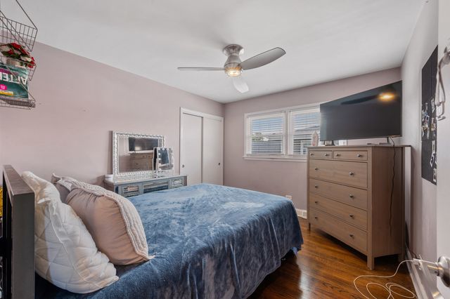 8426 W Betty Terrace, Niles, IL 60714