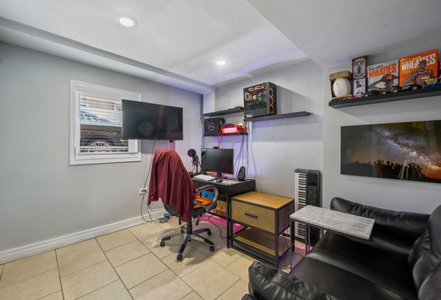 8426 W Betty Terrace, Niles, IL 60714