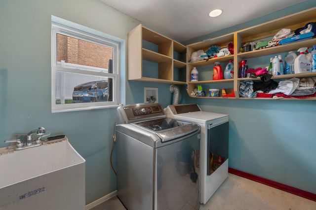 8426 W Betty Terrace, Niles, IL 60714