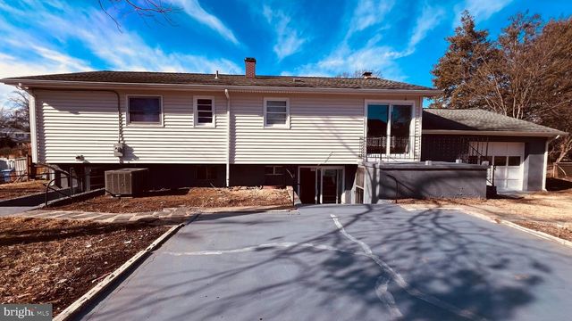 14303 CHESTERFIELD DR, Woodbridge, VA 22191