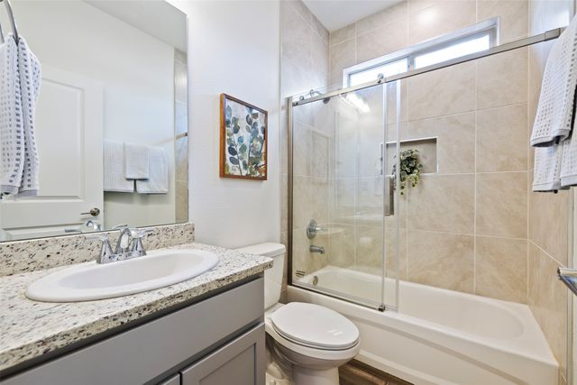 6200 White Hawk Drive NE, Rio Rancho, NM 87144