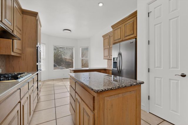 5904 Purple Aster Lane NE, Albuquerque, NM 87111