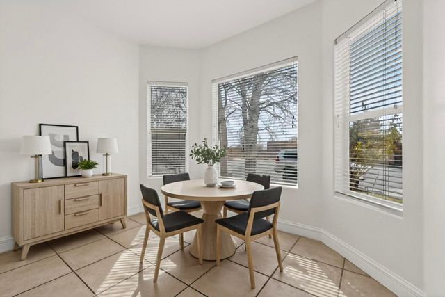 5904 Purple Aster Lane NE, Albuquerque, NM 87111