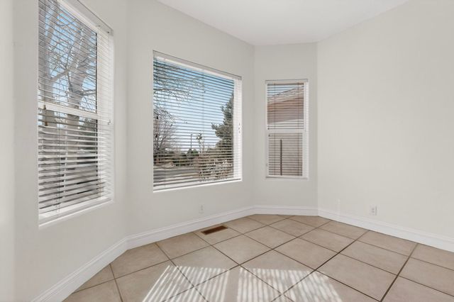 5904 Purple Aster Lane NE, Albuquerque, NM 87111