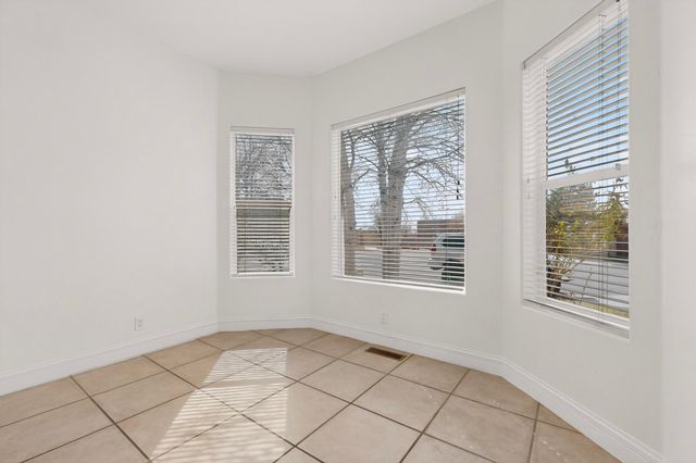 5904 Purple Aster Lane NE, Albuquerque, NM 87111