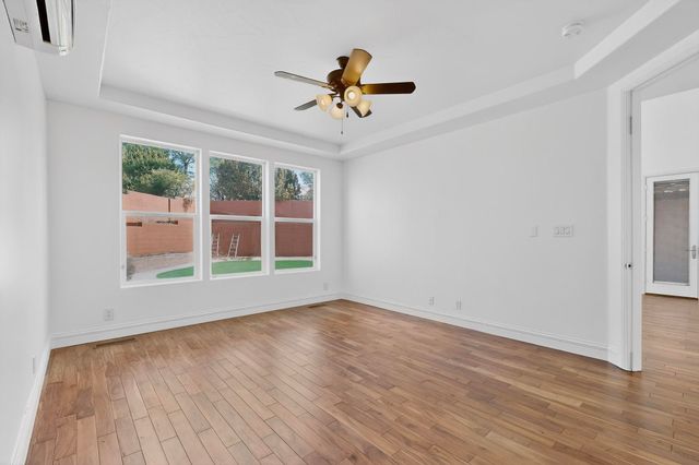 5904 Purple Aster Lane NE, Albuquerque, NM 87111