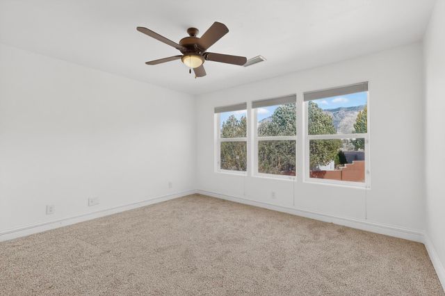 5904 Purple Aster Lane NE, Albuquerque, NM 87111