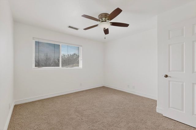 5904 Purple Aster Lane NE, Albuquerque, NM 87111