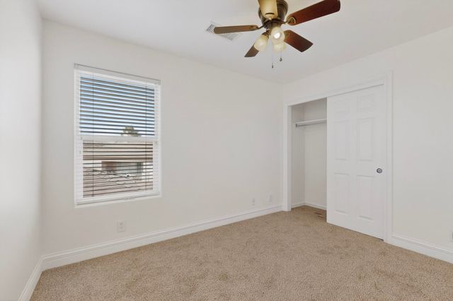 5904 Purple Aster Lane NE, Albuquerque, NM 87111