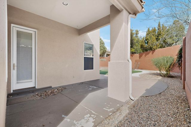 5904 Purple Aster Lane NE, Albuquerque, NM 87111
