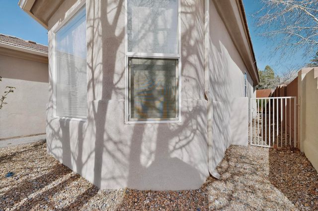 5904 Purple Aster Lane NE, Albuquerque, NM 87111