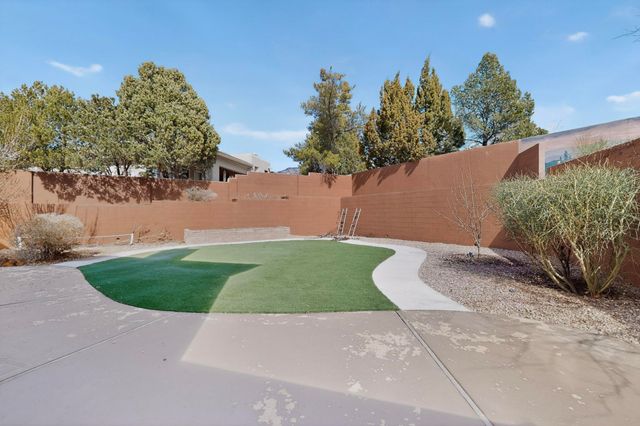 5904 Purple Aster Lane NE, Albuquerque, NM 87111