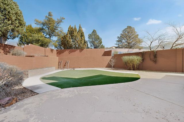5904 Purple Aster Lane NE, Albuquerque, NM 87111