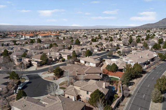 5904 Purple Aster Lane NE, Albuquerque, NM 87111