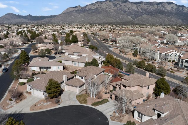 5904 Purple Aster Lane NE, Albuquerque, NM 87111