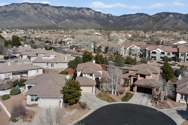 5904 Purple Aster Lane NE, Albuquerque, NM 87111