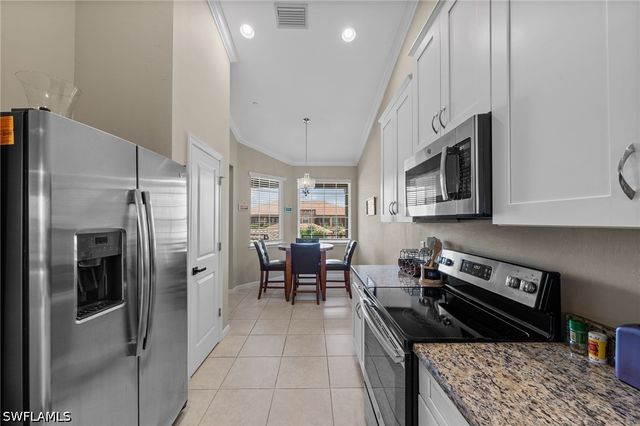 9366 Pocida CT 202, Naples, FL 34119