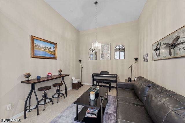 9366 Pocida CT 202, Naples, FL 34119