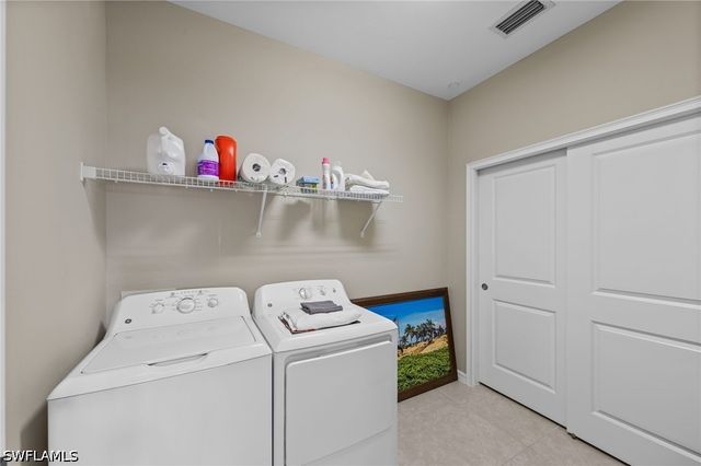 9366 Pocida CT 202, Naples, FL 34119