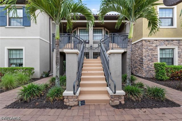 9366 Pocida CT 202, Naples, FL 34119