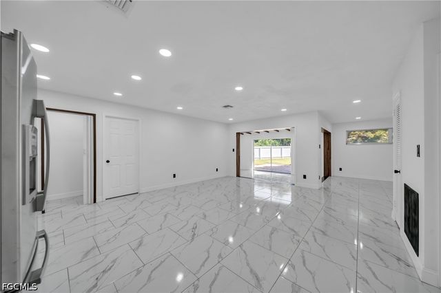 139 E Lake DR, Lehigh Acres, FL 33936