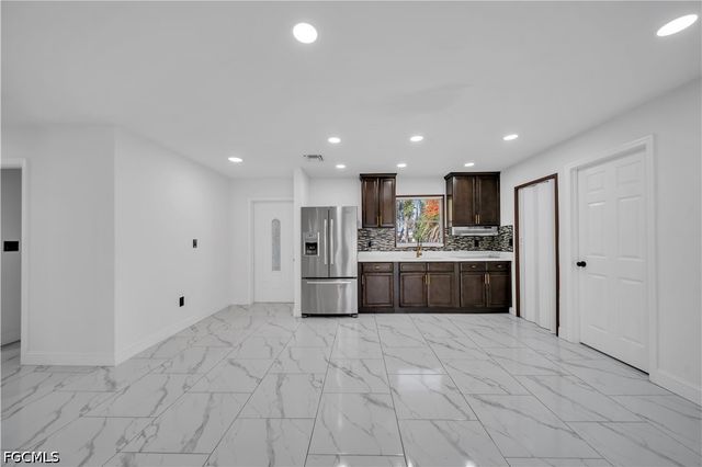 139 E Lake DR, Lehigh Acres, FL 33936