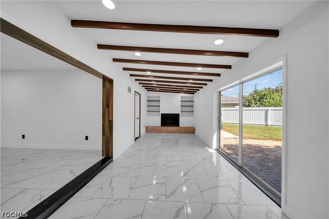 139 E Lake DR, Lehigh Acres, FL 33936