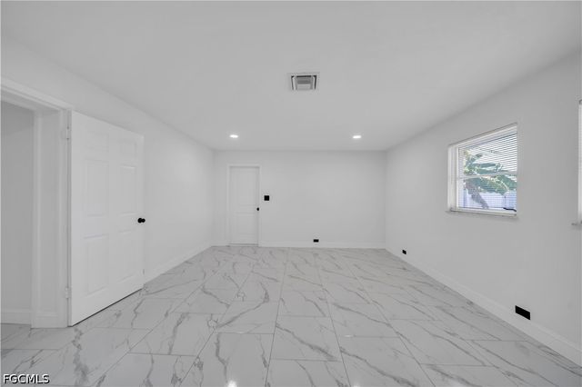 139 E Lake DR, Lehigh Acres, FL 33936
