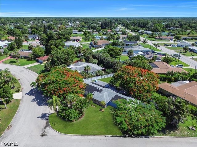 139 E Lake DR, Lehigh Acres, FL 33936