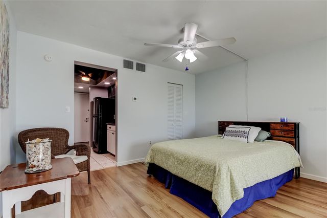 4775 COVE CIRCLE 1105, St Petersburg, FL 33708