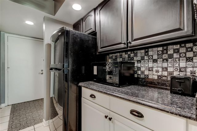 4775 COVE CIRCLE 1105, St Petersburg, FL 33708