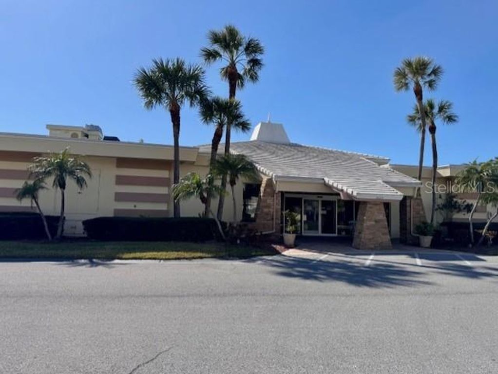 Image 26 of property listing at 4775 COVE CIRCLE 1105, St Petersburg, FL 33708