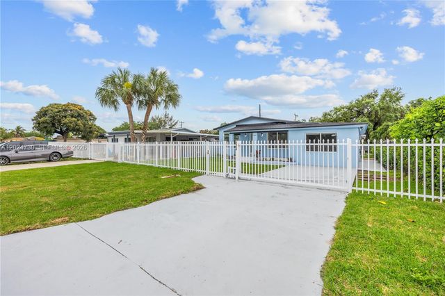 2520 NW 108th St, Miami, FL 33167