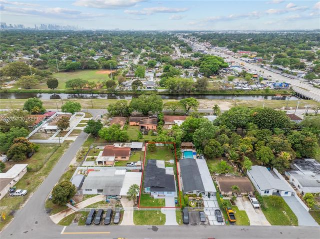 2520 NW 108th St, Miami, FL 33167