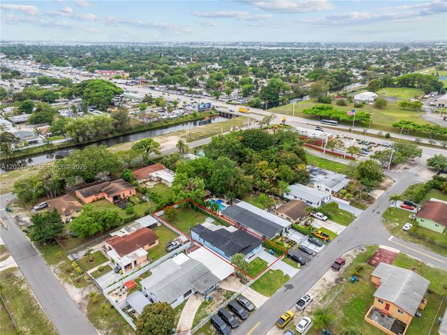 2520 NW 108th St, Miami, FL 33167