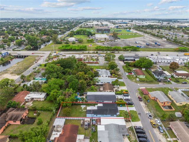 2520 NW 108th St, Miami, FL 33167