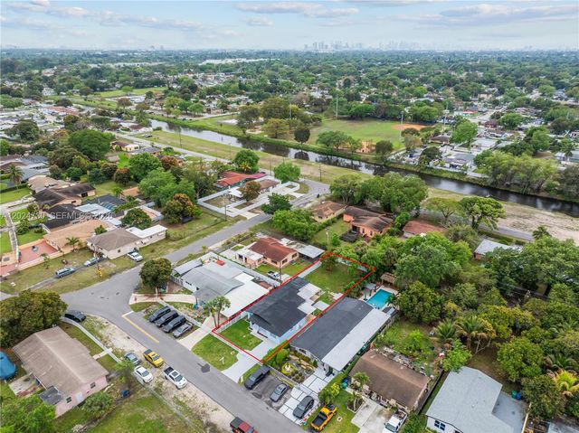2520 NW 108th St, Miami, FL 33167